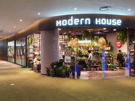 네이버클라우드가 국내 홈리빙 기업 엠에이치앤코의 IaaS(서비스형인프라), 하이브리드 클라우드 전환을 완료했다. 네이버클라우드 제공